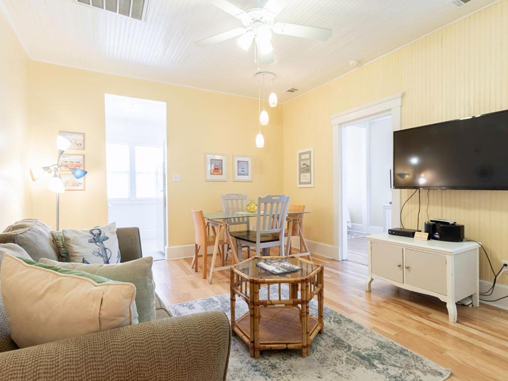 Sea View Cottage タイビーアイランド エクステリア 写真