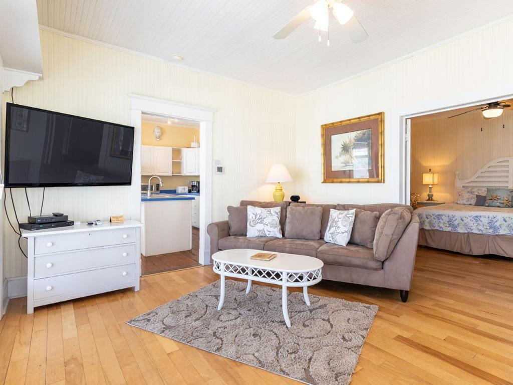 Sea View Cottage タイビーアイランド エクステリア 写真